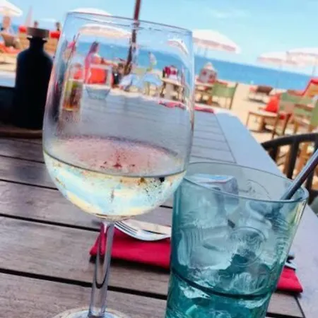 T2 Au Calme Avec Piscine, Tennis, Parking