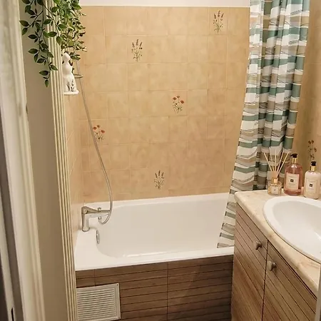 T2 Au Calme Avec Piscine, Tennis, Parking *